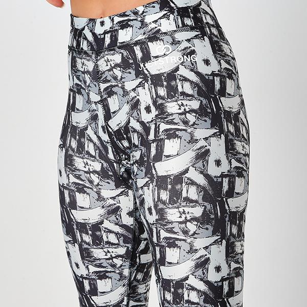 Monochrome-madness-bolder-leggings4