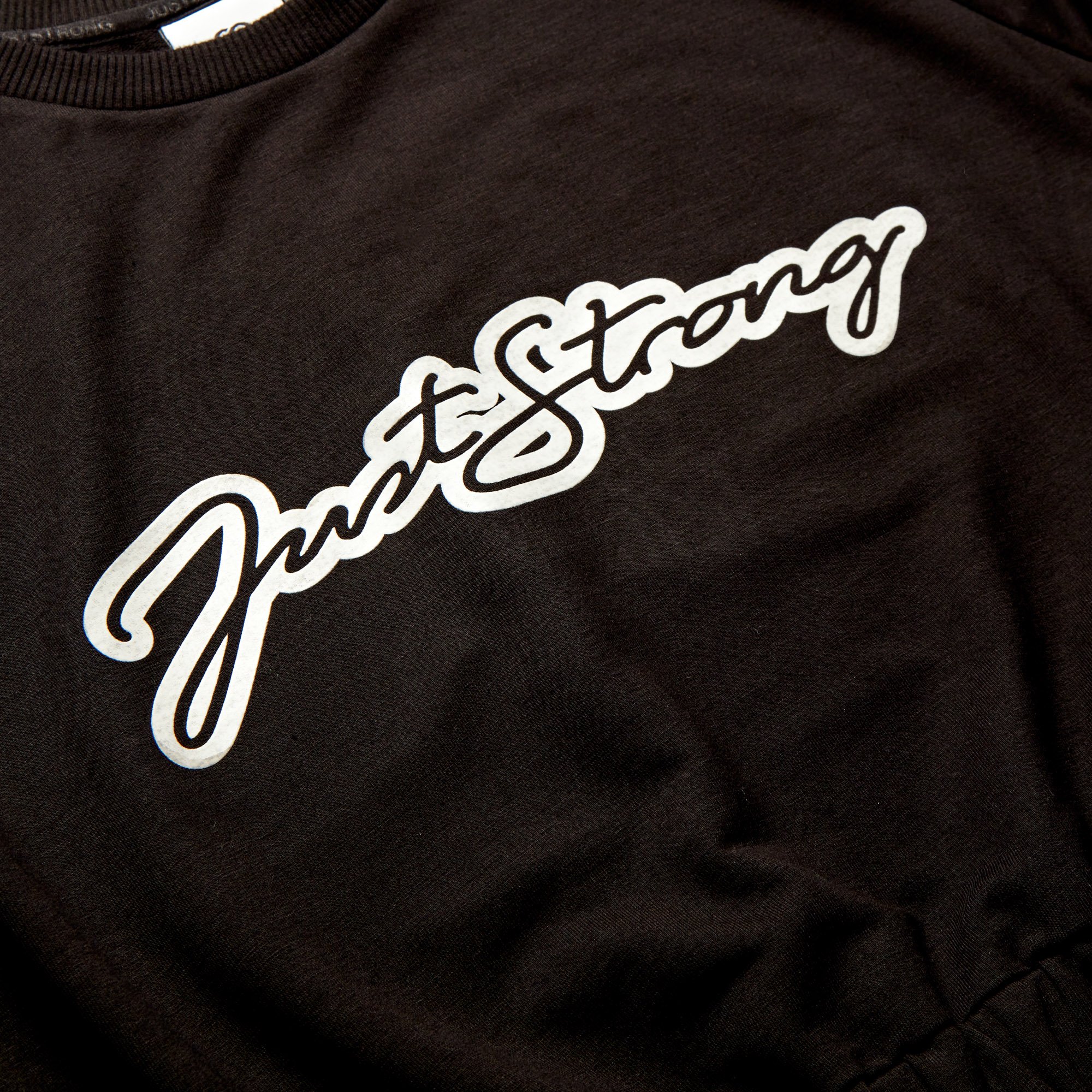 black-crop-crew-sweatshirt-detail