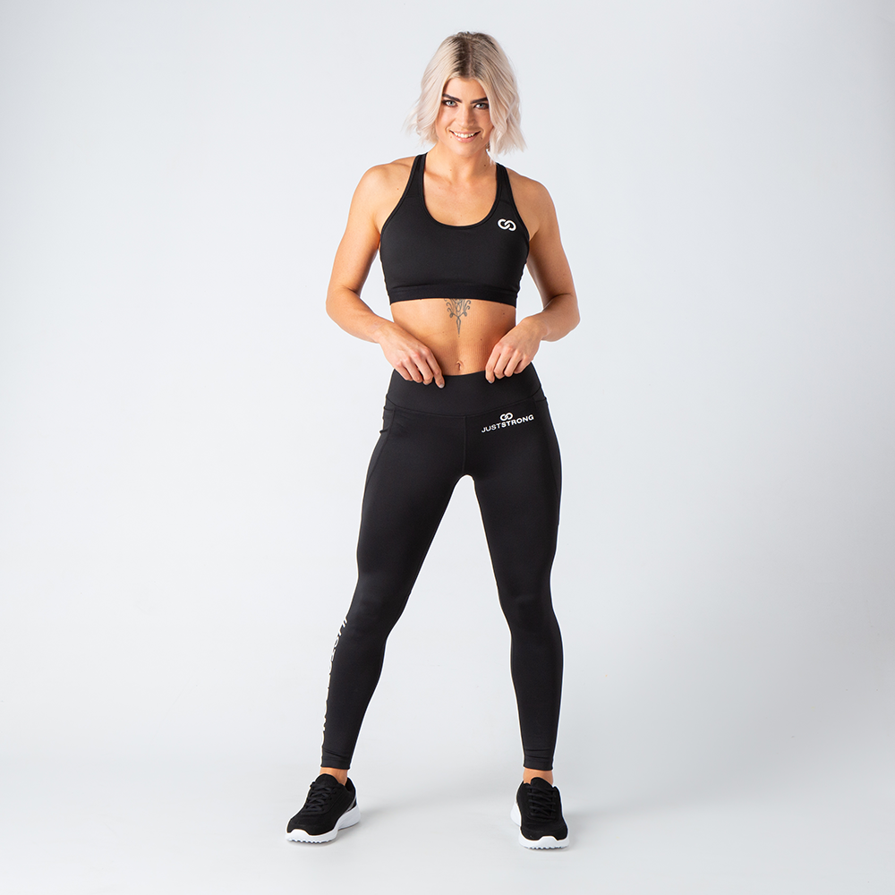 black-motion-sports-bra-lifetyle-model