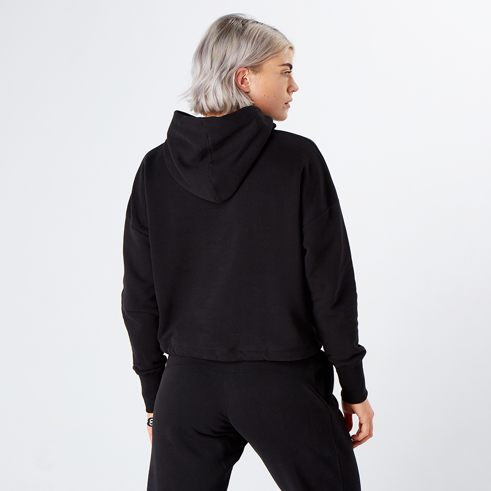 black-relax-cropped-hoodie-lifestyle-10
