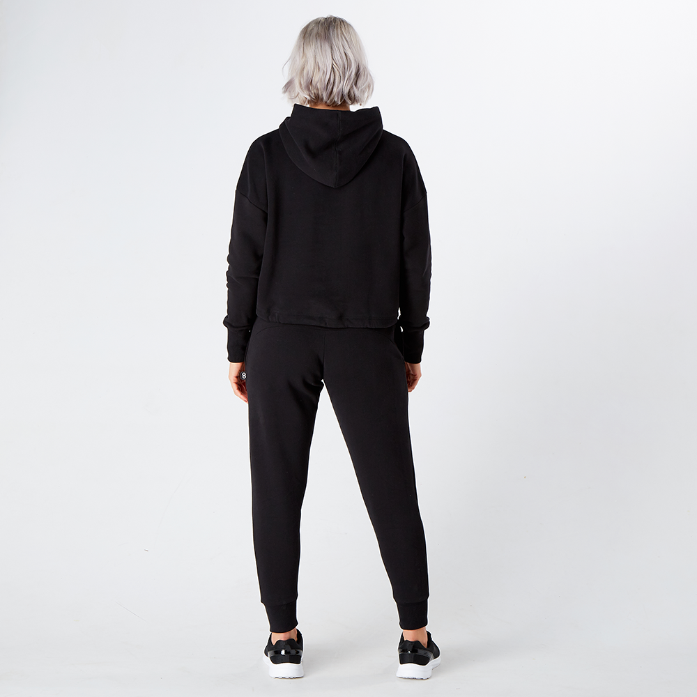 black-relax-cropped-hoodie-lifestyle-8