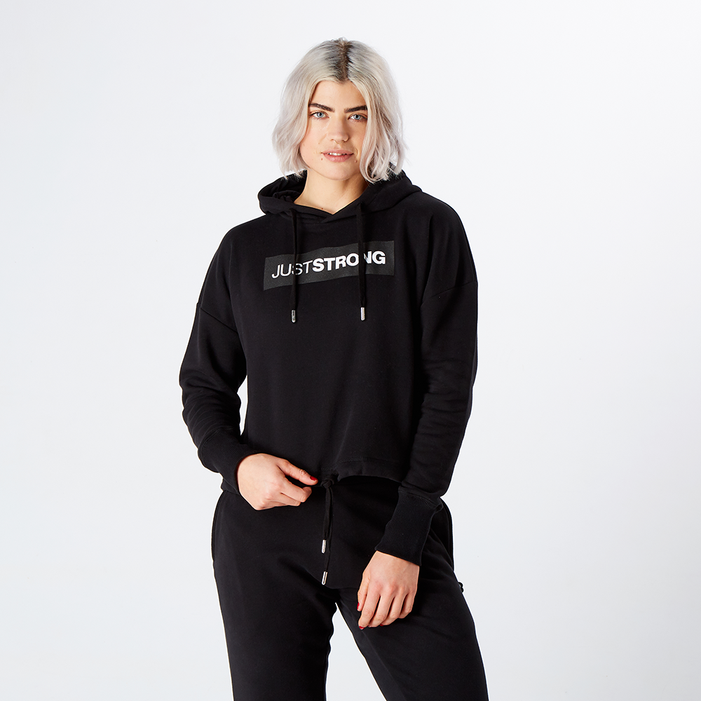 black-relax-cropped-hoodie-lifestyle