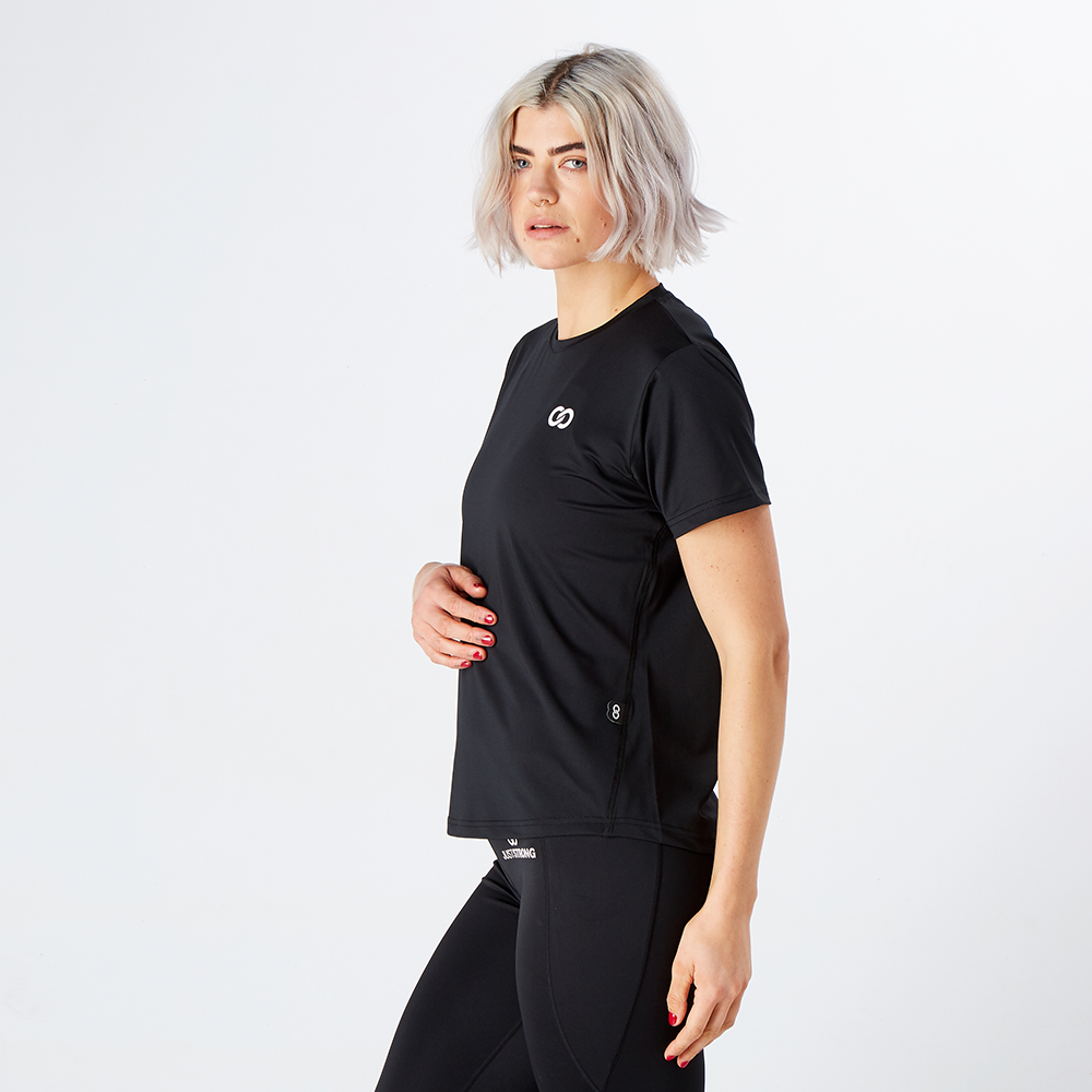 black-training-t-shirt-lifestyle-4