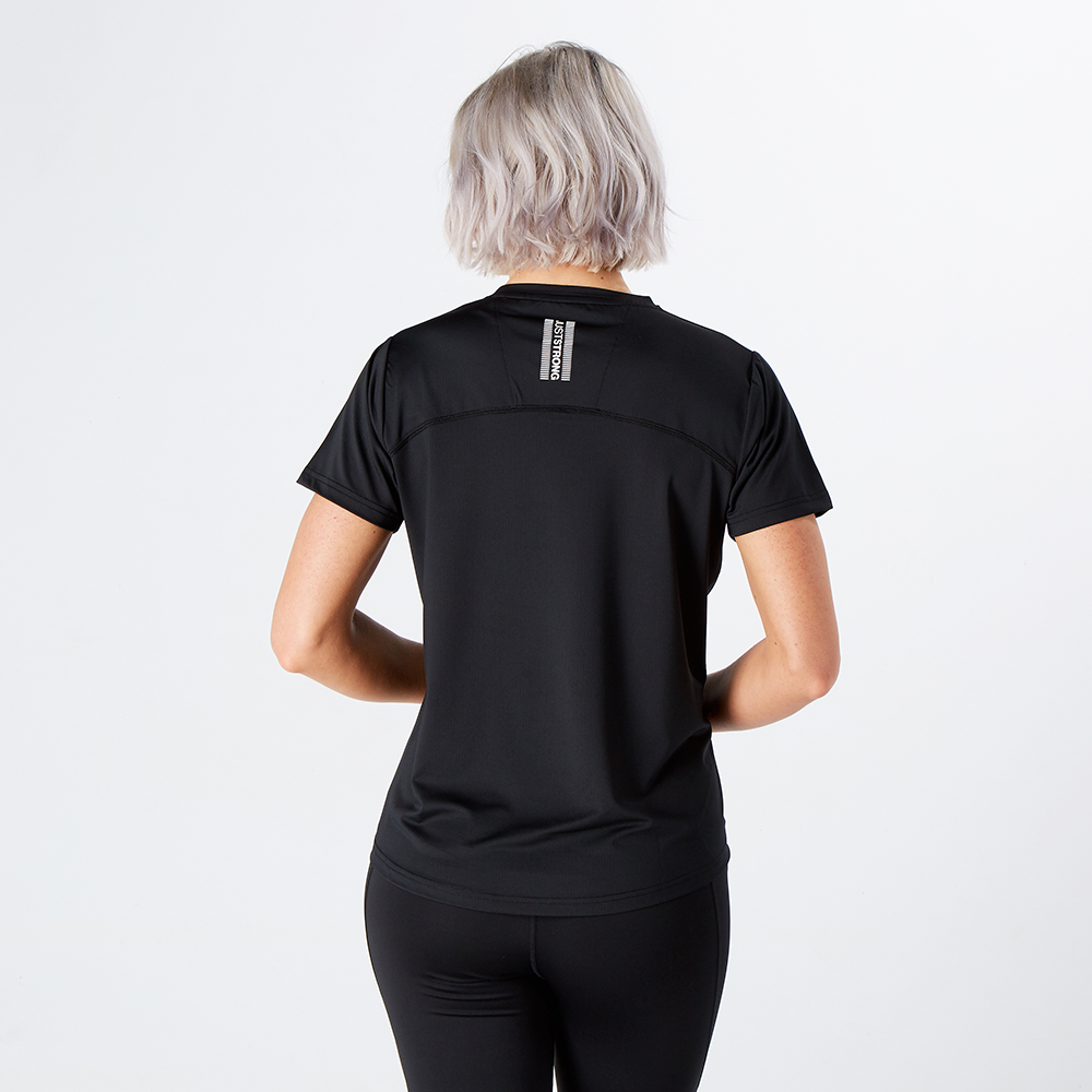black-training-t-shirt-lifestyle-6