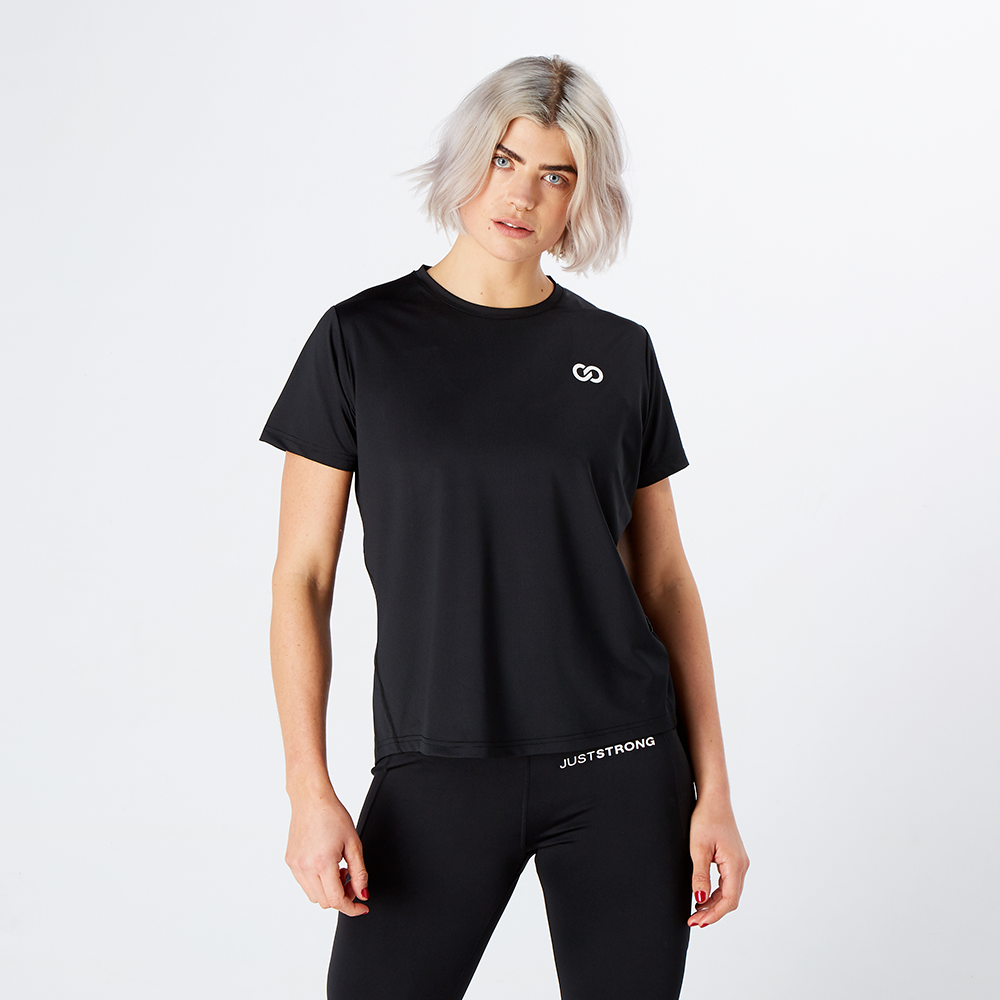 black-training-t-shirt-lifestyle