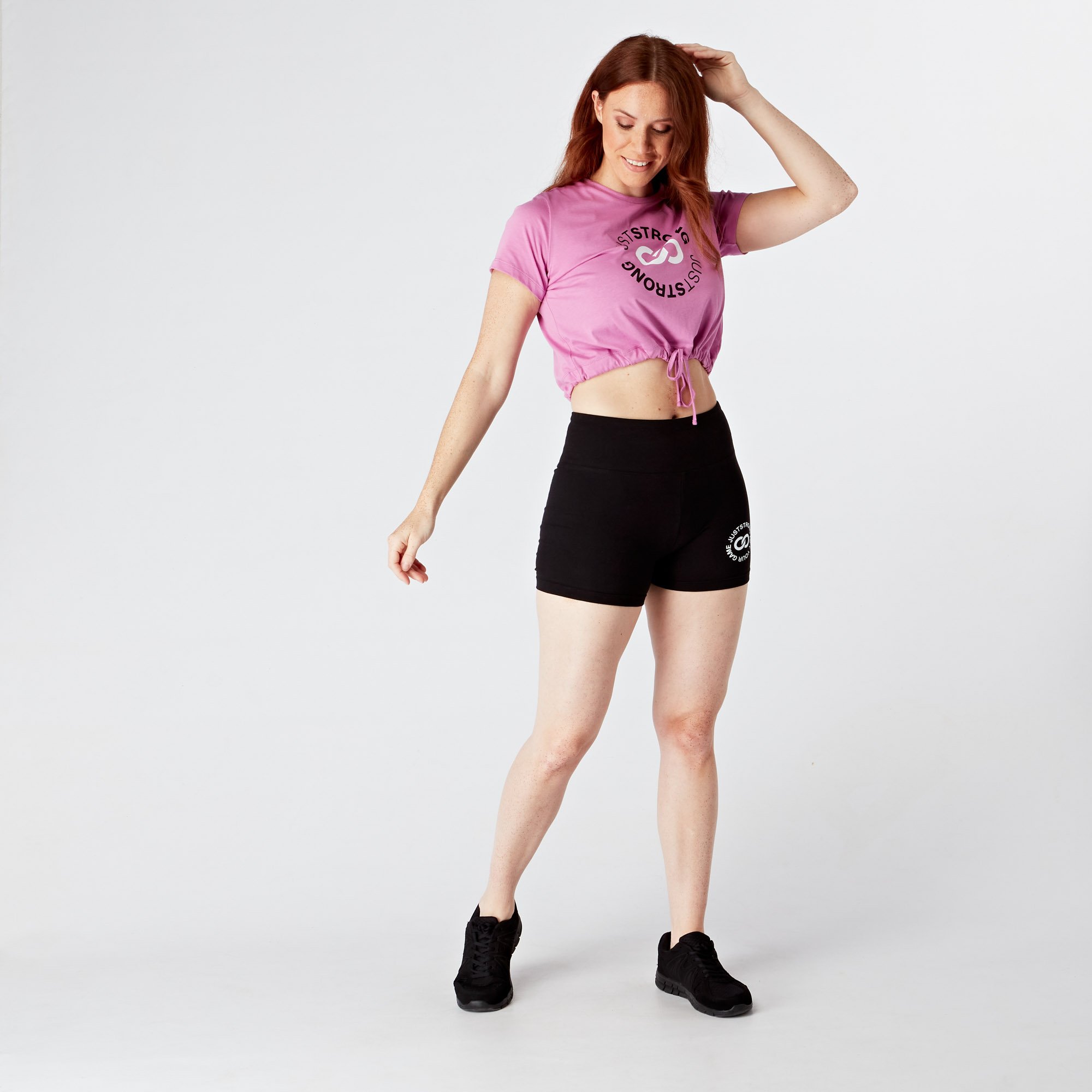 lippy-cropped-stamp-graphic-tee-full-front