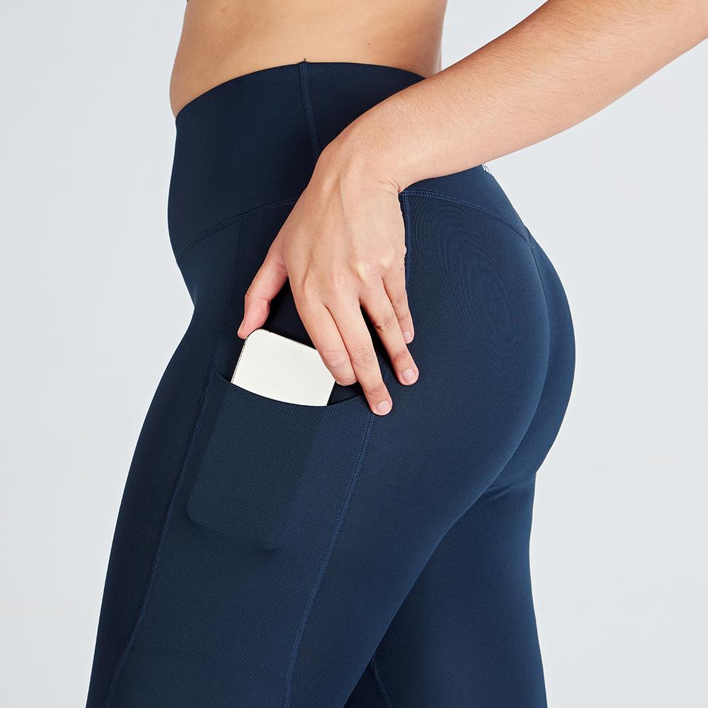 navy-core-pocket-leggings-phone