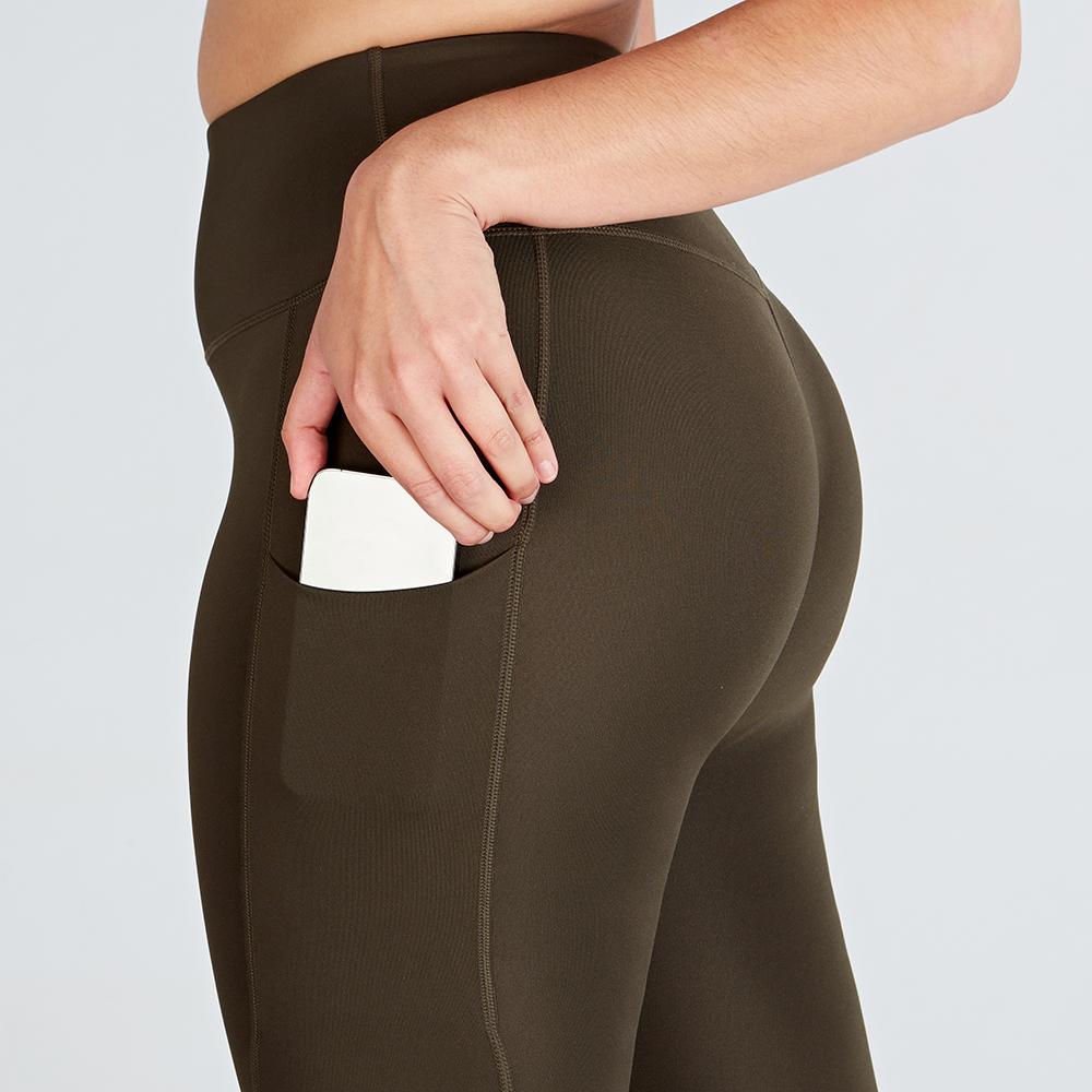 olive-green-core-pocket-leggings-phone