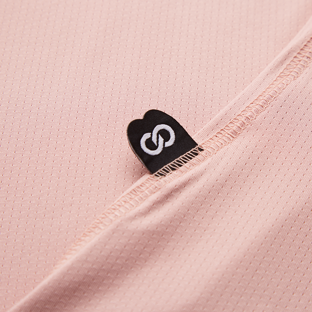 pearl-pink-training-t-thirt-detail-2