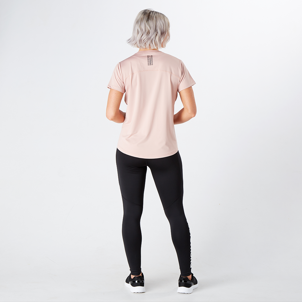 pearl-pink-training-t-thirt-lifestyle-10