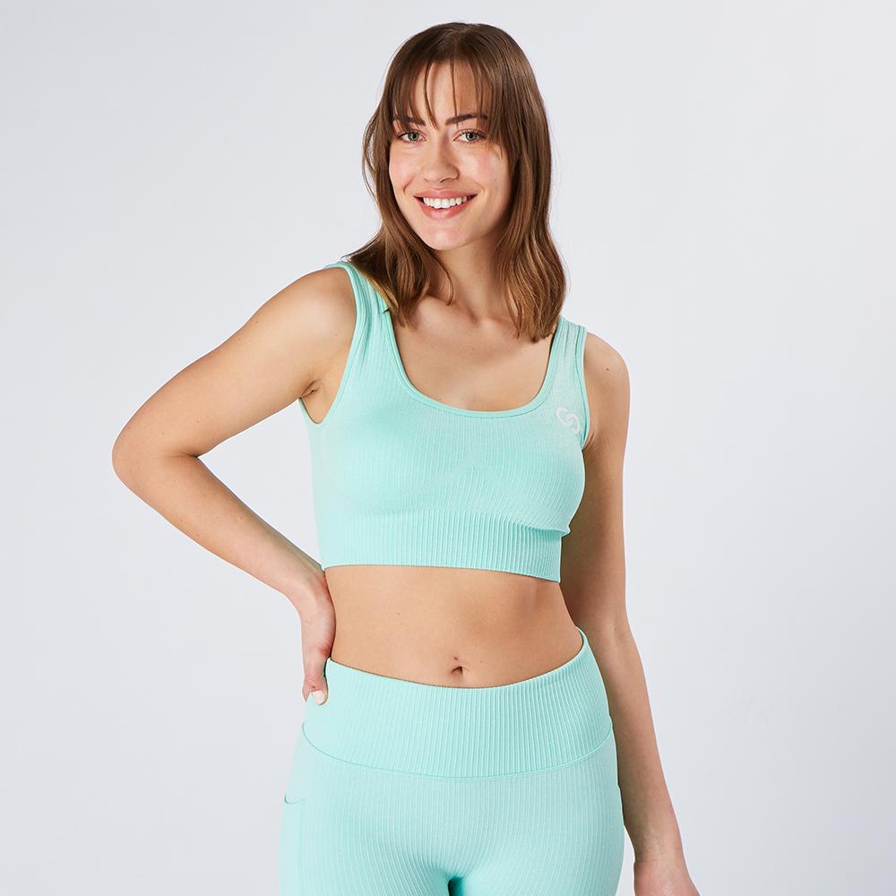 peppermint-ribbed-seamless-bra-model-front