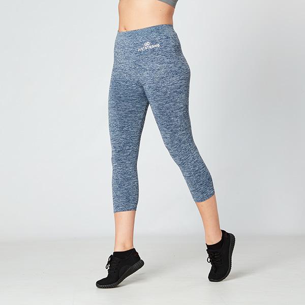 seamless-blue-ombre-capris-4